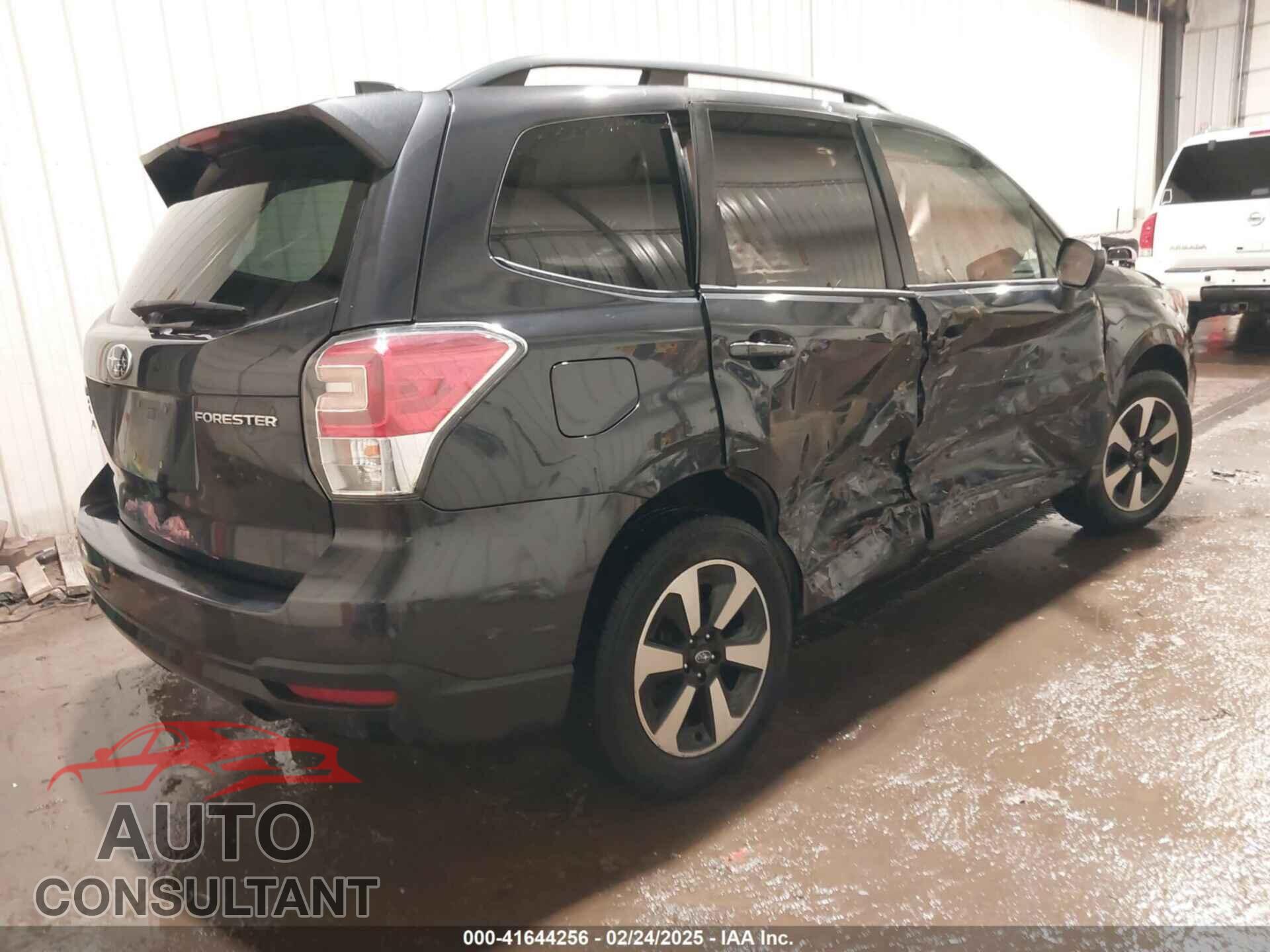 SUBARU FORESTER 2018 - JF2SJAEC6JH497302