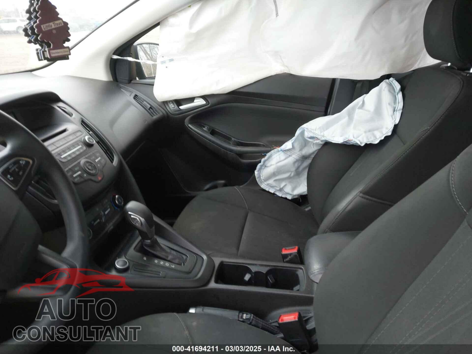 FORD FOCUS 2017 - 1FADP3F25HL270283