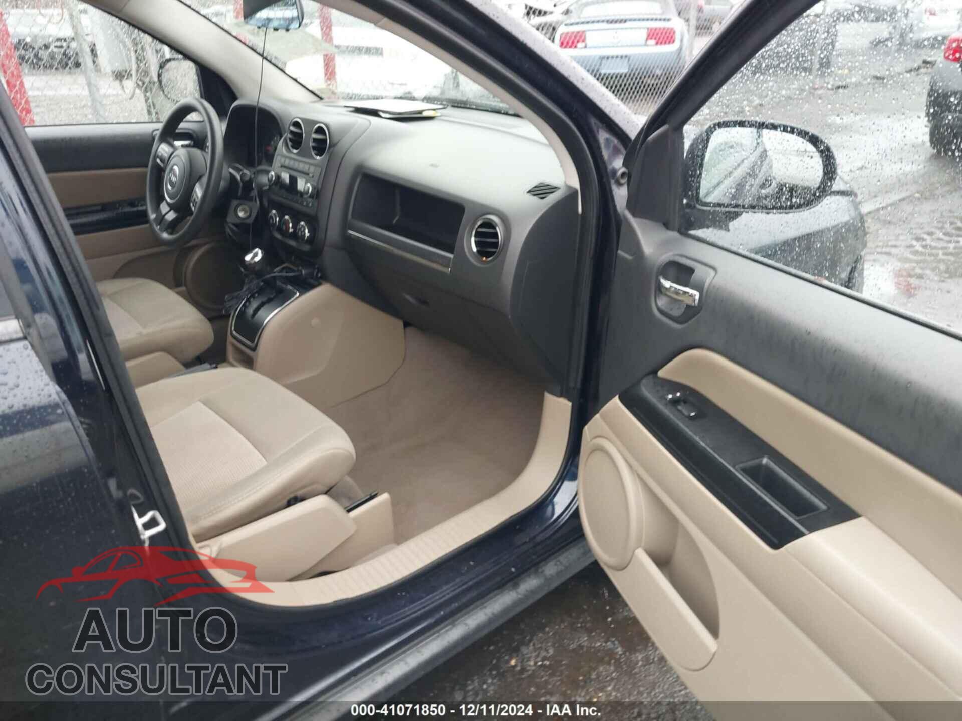 JEEP COMPASS 2011 - 1J4NF1FB2BD163919