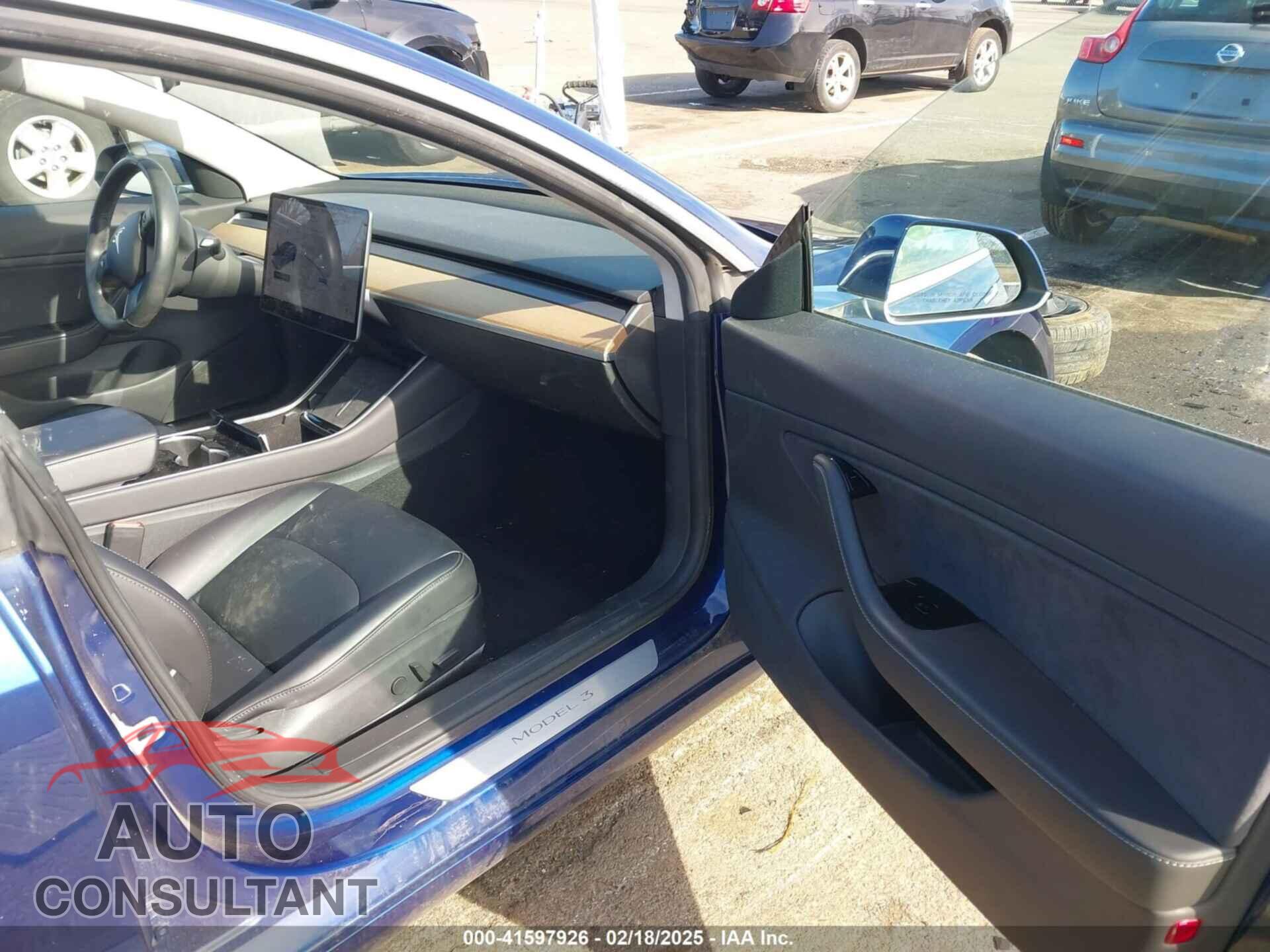 TESLA MODEL 3 2017 - 5YJ3E1EA4HF000103