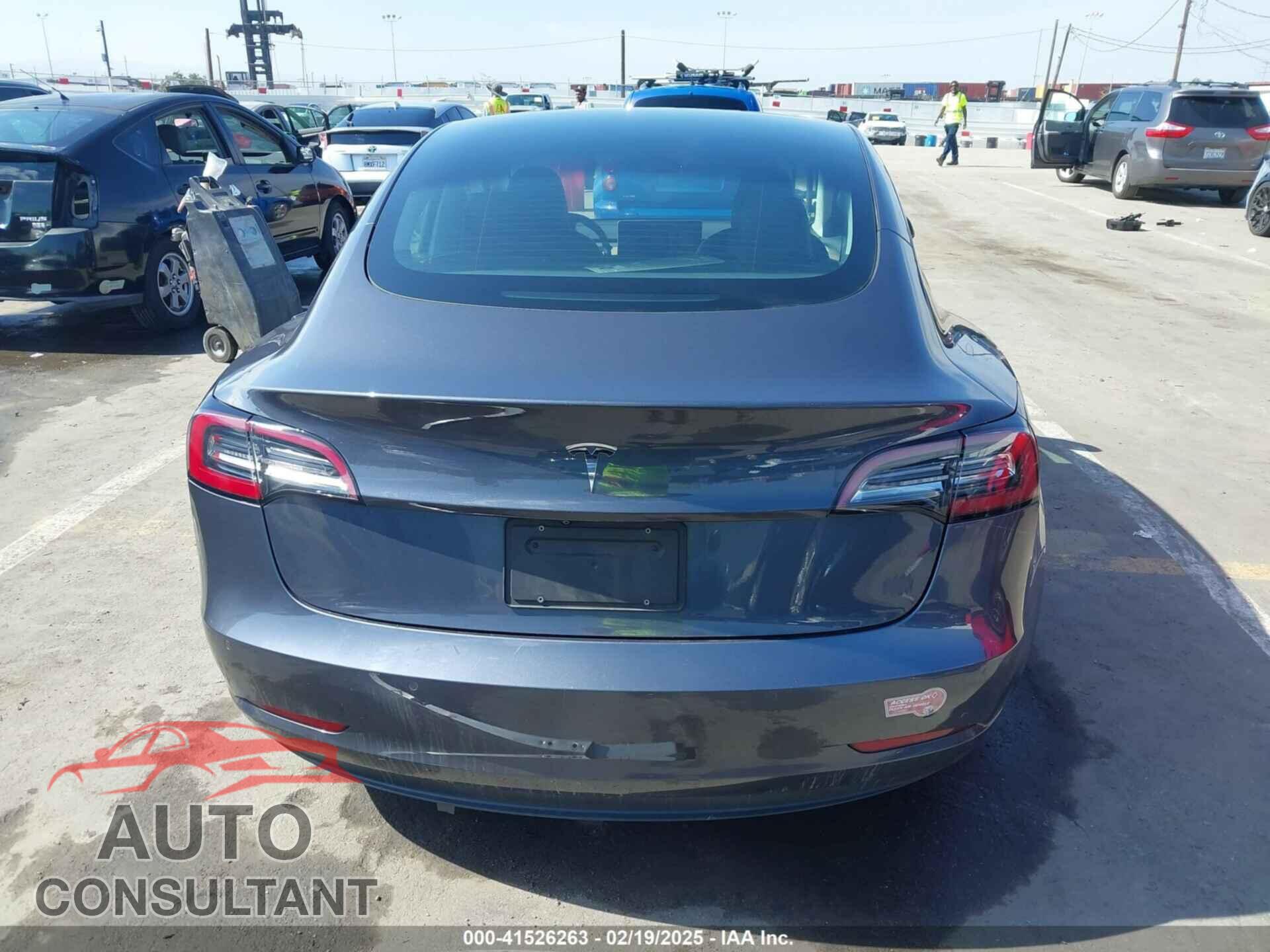 TESLA MODEL 3 2021 - 5YJ3E1EA0MF092885