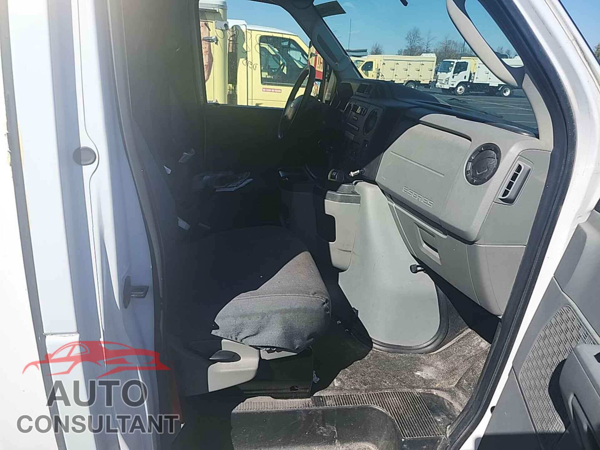 FORD ECONOLINE 2018 - 1FDXE4FS9JDC33283