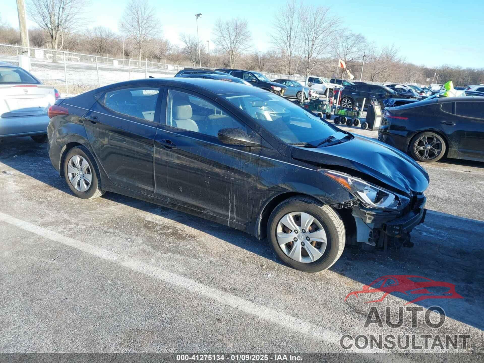 HYUNDAI ELANTRA 2016 - KMHDH4AE8GU575926