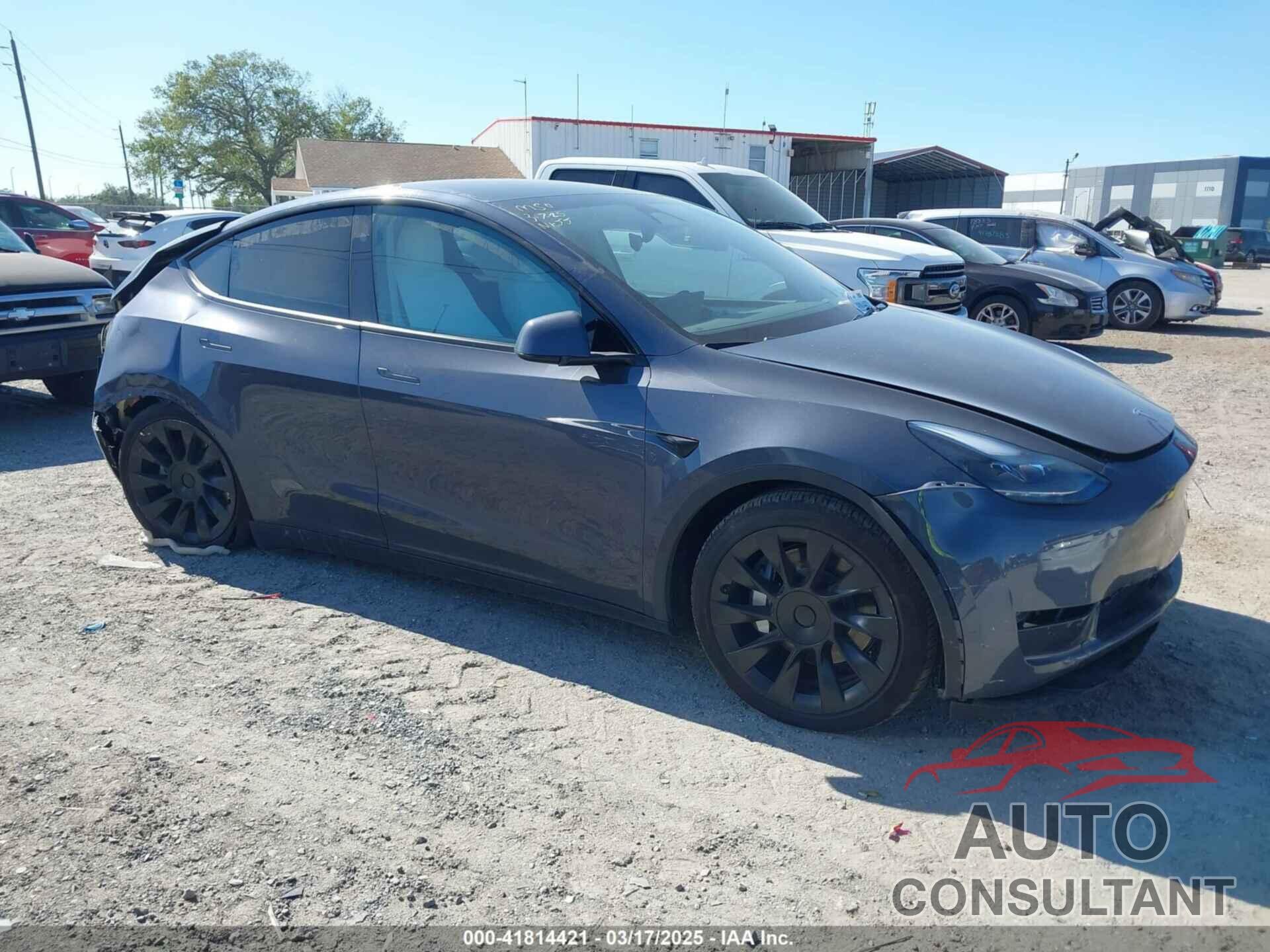 TESLA MODEL Y 2023 - 7SAYGDEE1PA203937