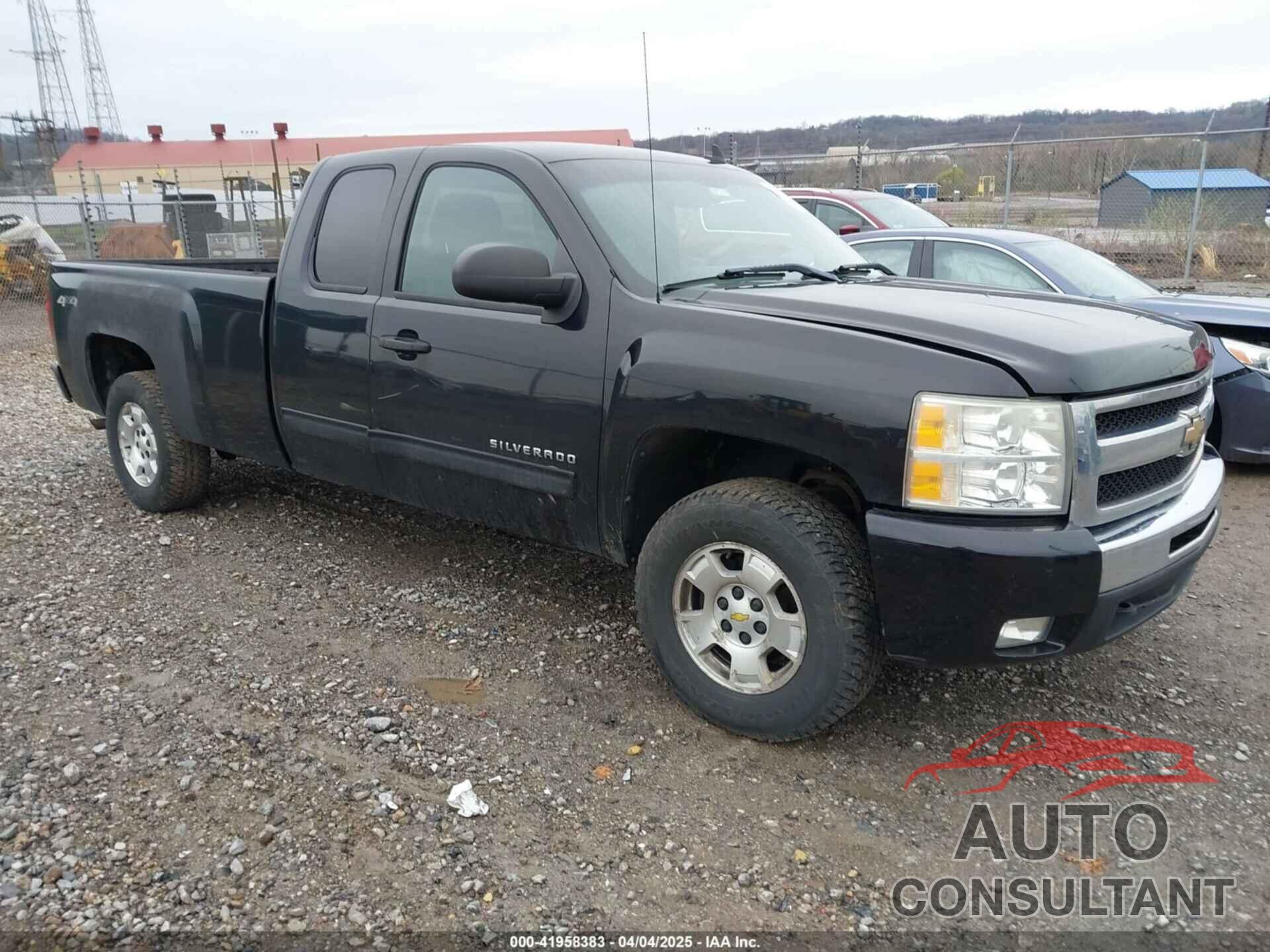 CHEVROLET SILVERADO 1500 2011 - 1GCRKSE07BZ441855