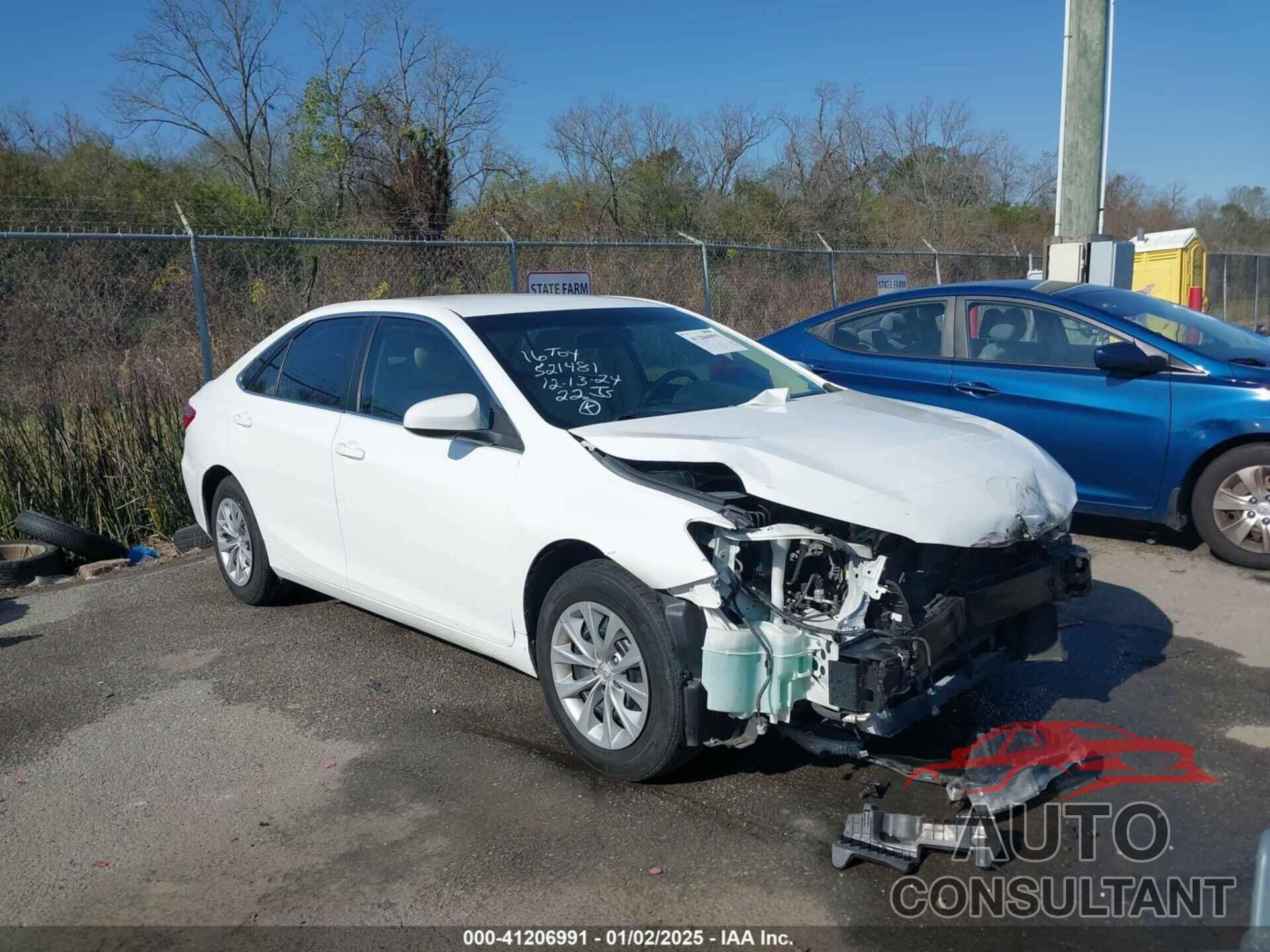 TOYOTA CAMRY 2016 - 4T4BF1FK1GR521481