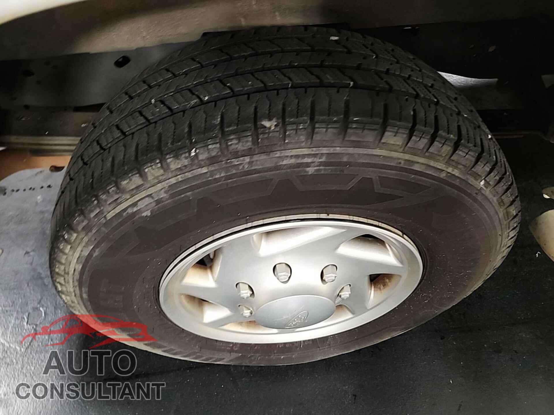 FORD ECONOLINE 2013 - 1FTNE2EW4DDA45747