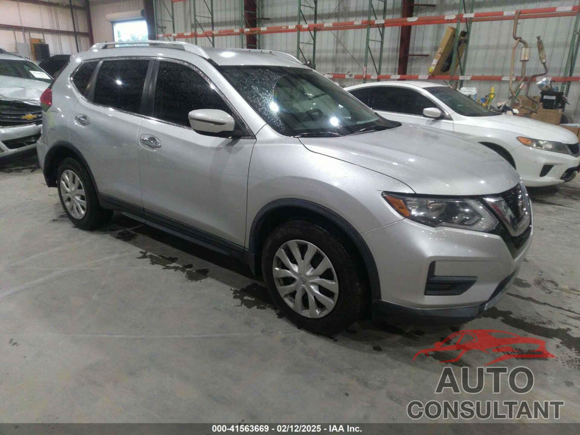 NISSAN ROGUE 2017 - KNMAT2MT4HP502900