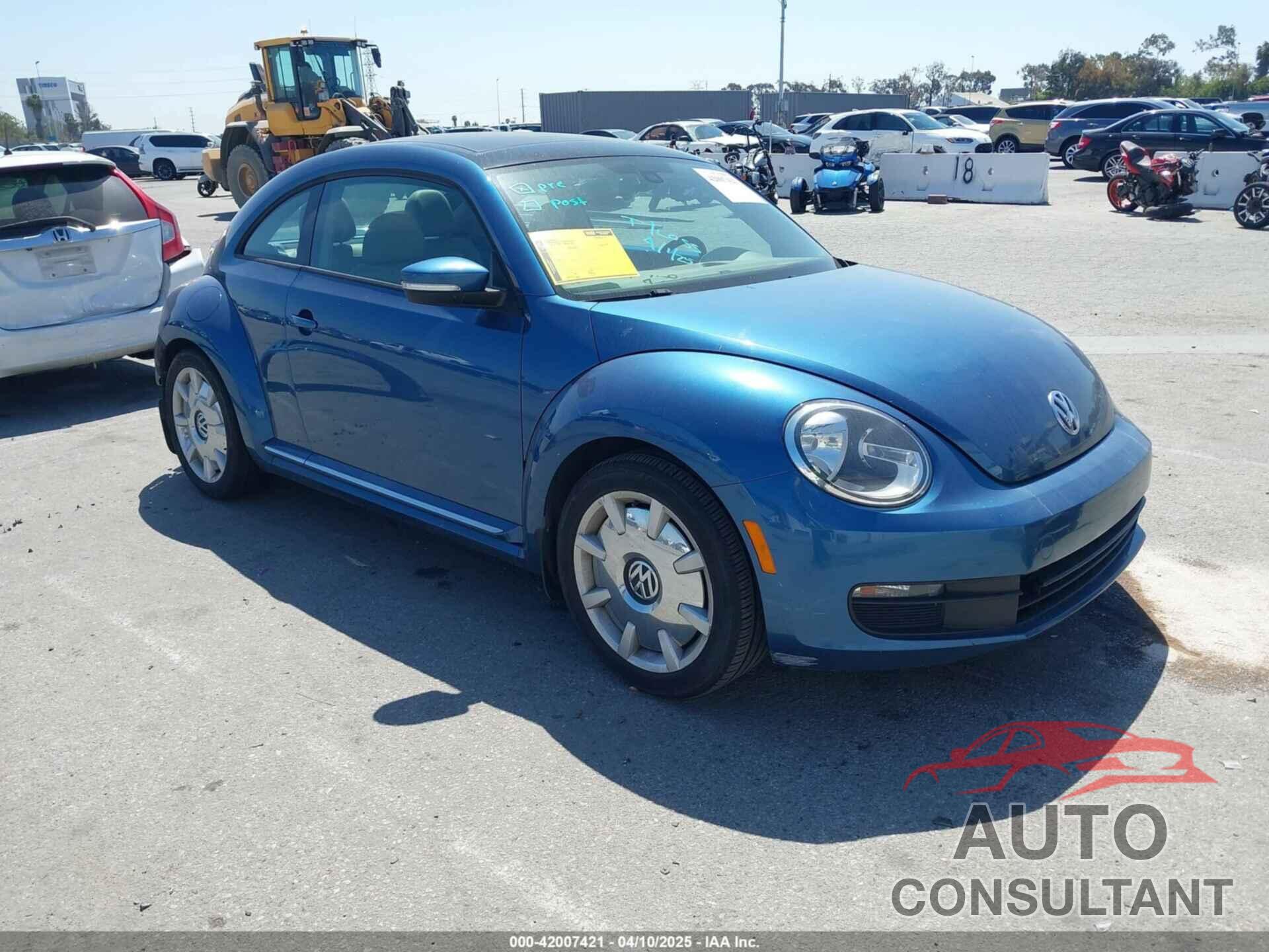 VOLKSWAGEN BEETLE 2016 - 3VWJ17AT3GM607193