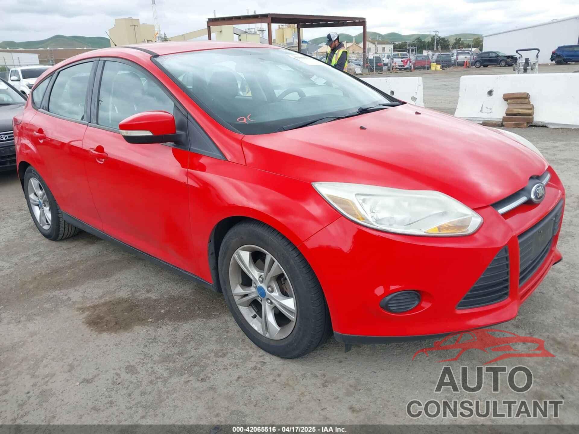FORD FOCUS 2013 - 1FADP3K25DL267819