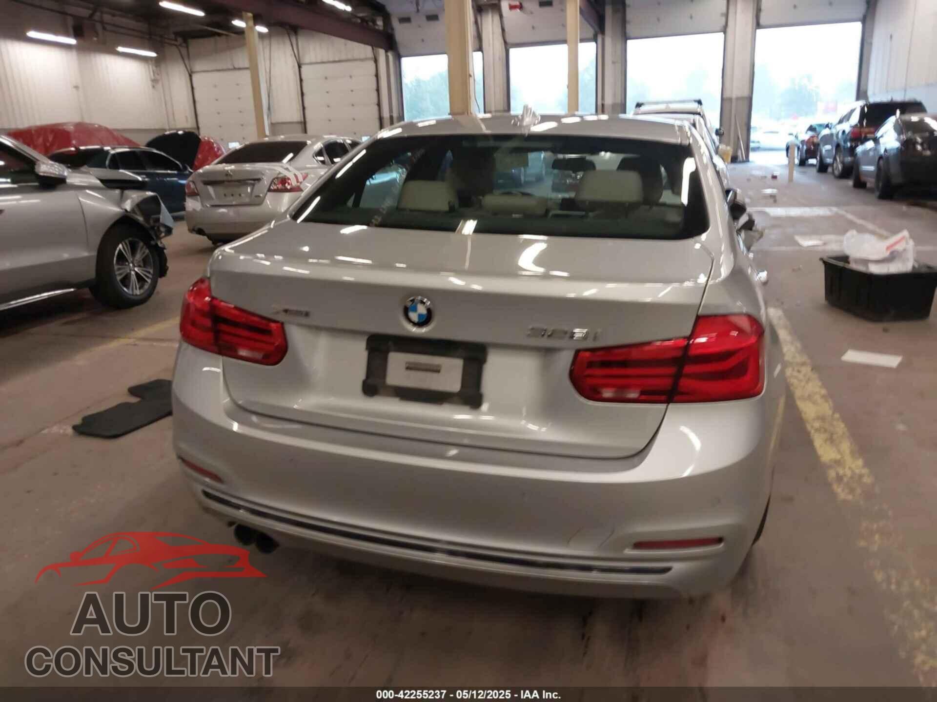 BMW 328I 2016 - WBA8E3G59GNU03637
