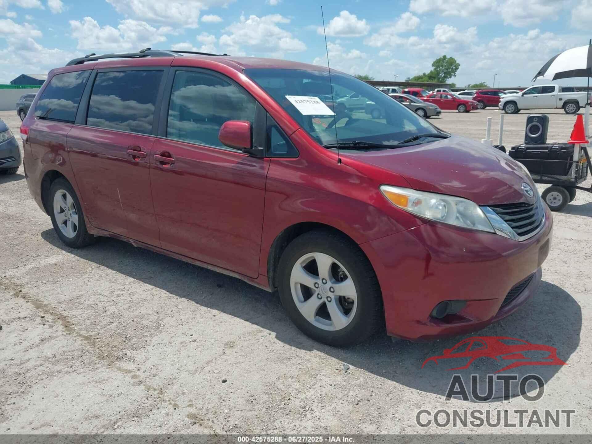 TOYOTA SIENNA 2011 - 5TDKK3DC3BS050559