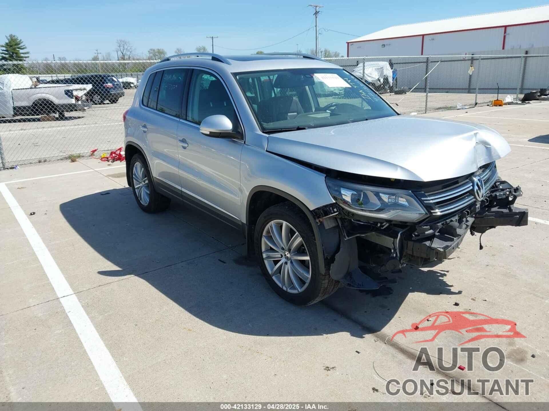 VOLKSWAGEN TIGUAN 2016 - WVGAV7AXXGW575199