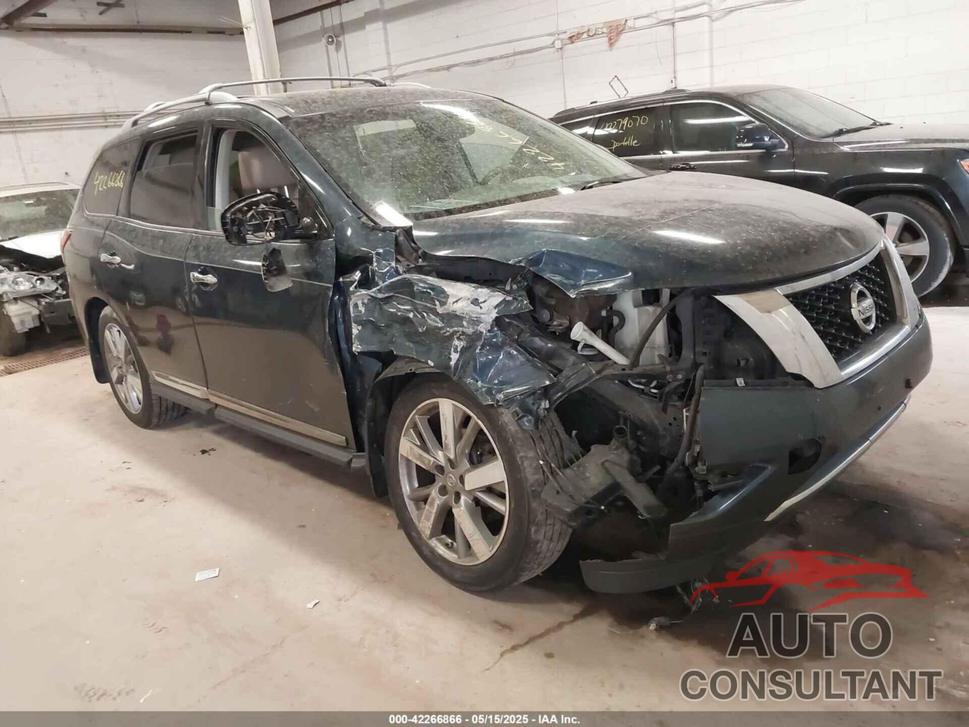 NISSAN PATHFINDER 2013 - 5N1AR2MM6DC678500