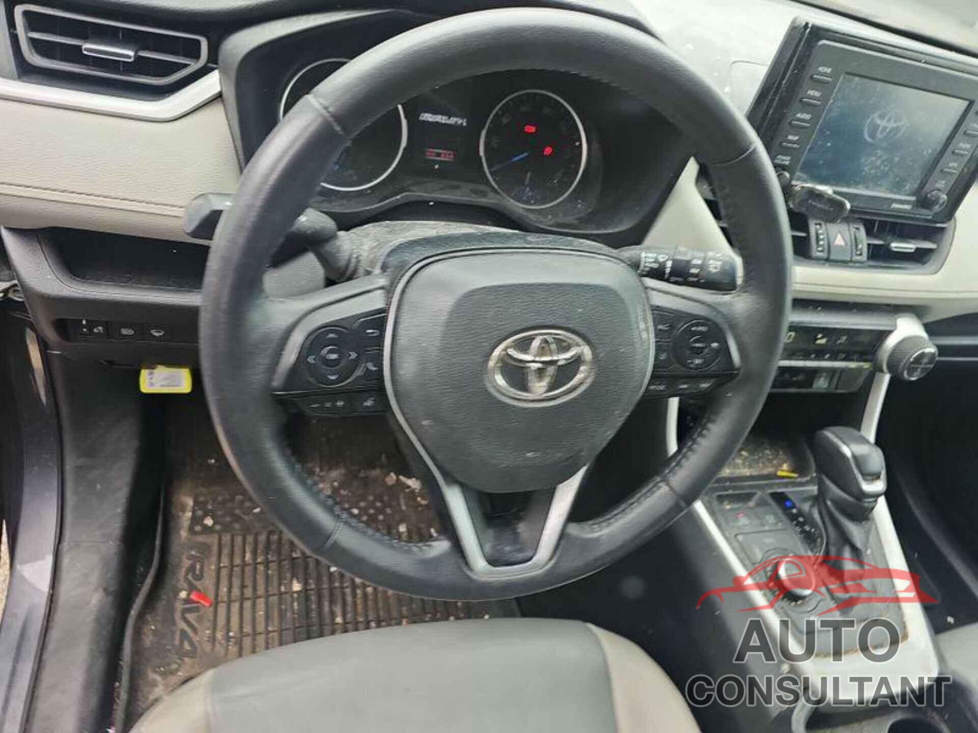 TOYOTA RAV4 2021 - 2T3B6RFV8MW020173
