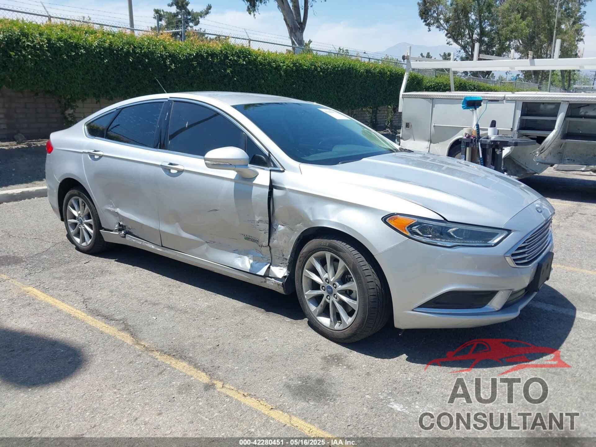 FORD FUSION ENERGI 2018 - 3FA6P0PU9JR187261