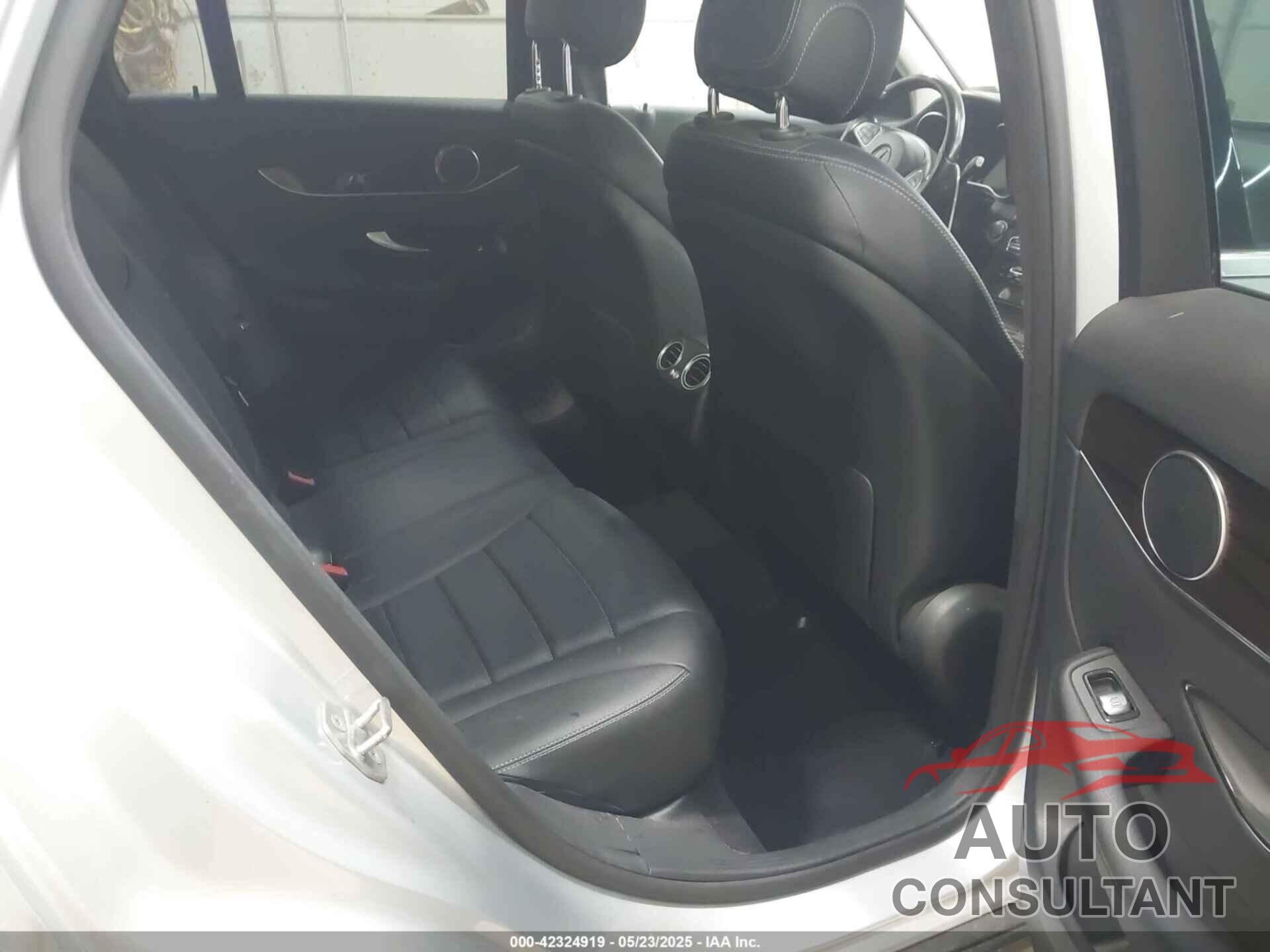MERCEDES-BENZ GLC 300 2016 - WDC0G4KB6GF098521