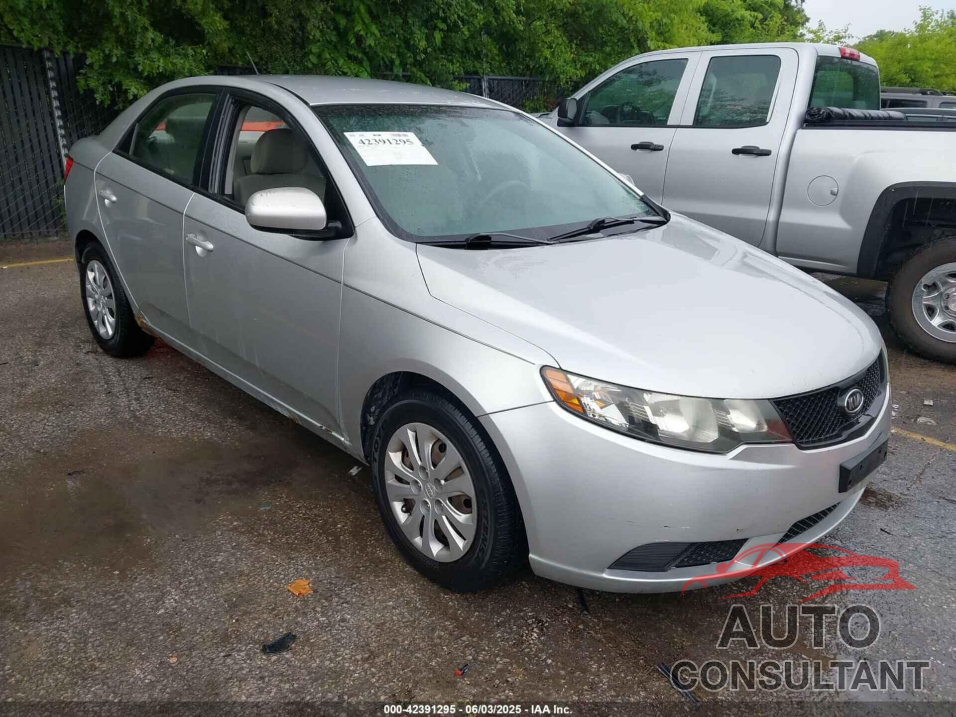 KIA FORTE 2010 - KNAFT4A24A5052516