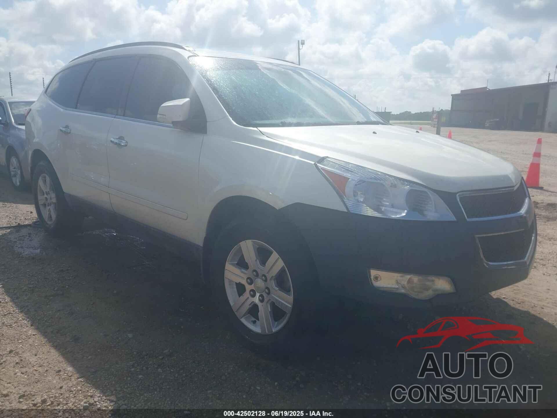 CHEVROLET TRAVERSE 2011 - 1GNKRGED1BJ299893