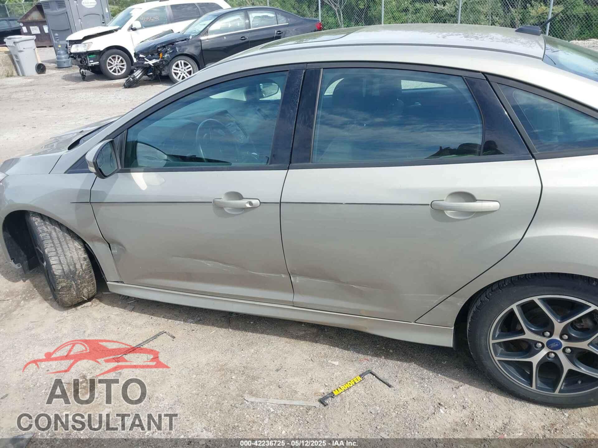 FORD FOCUS 2016 - 1FADP3F20GL212015