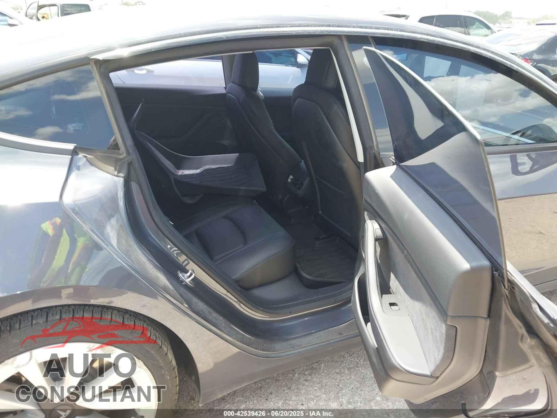 TESLA MODEL 3 2022 - 5YJ3E1EB3NF193655