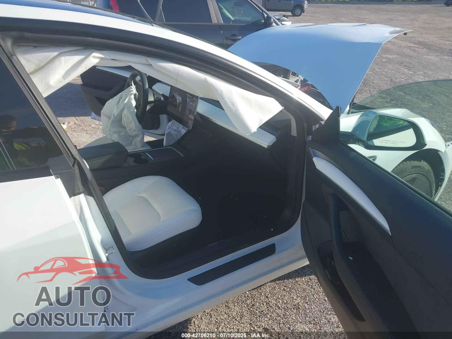 TESLA MODEL 3 2021 - 5YJ3E1EB4MF055329