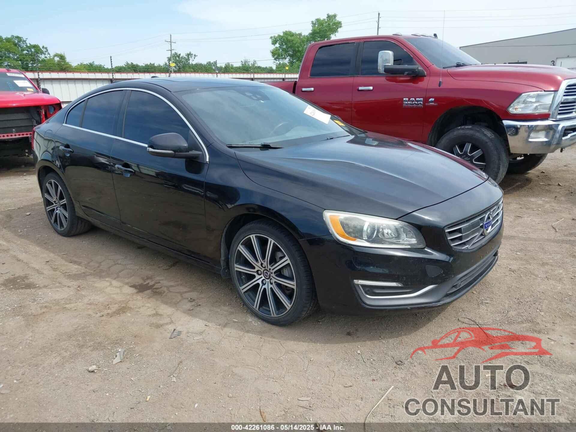VOLVO S60 2015 - YV149MFM9F1336039