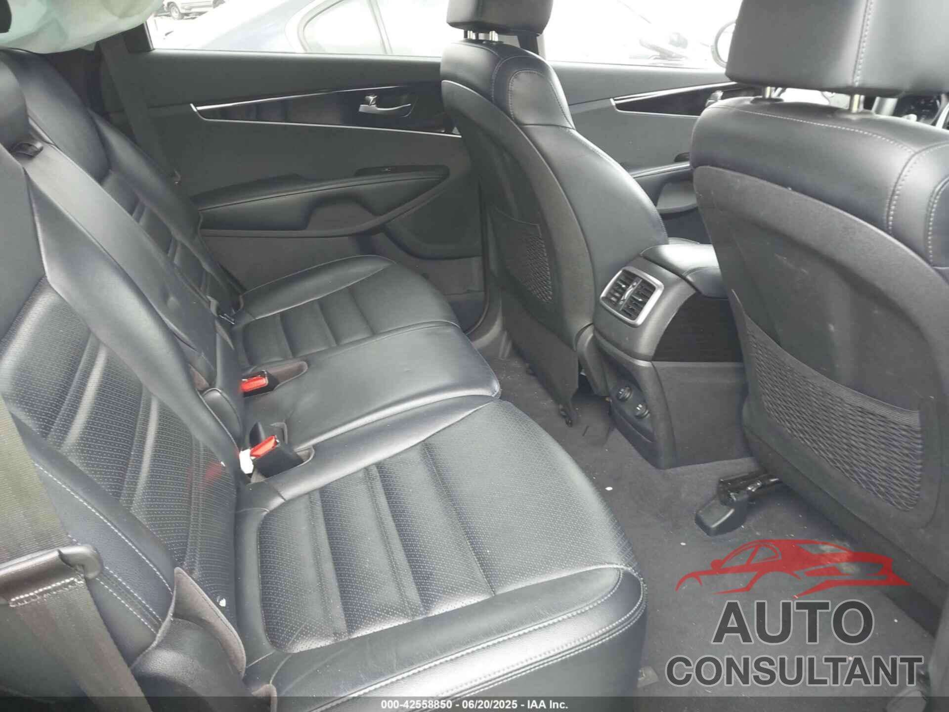 KIA SORENTO 2019 - 5XYPH4A57KG454025