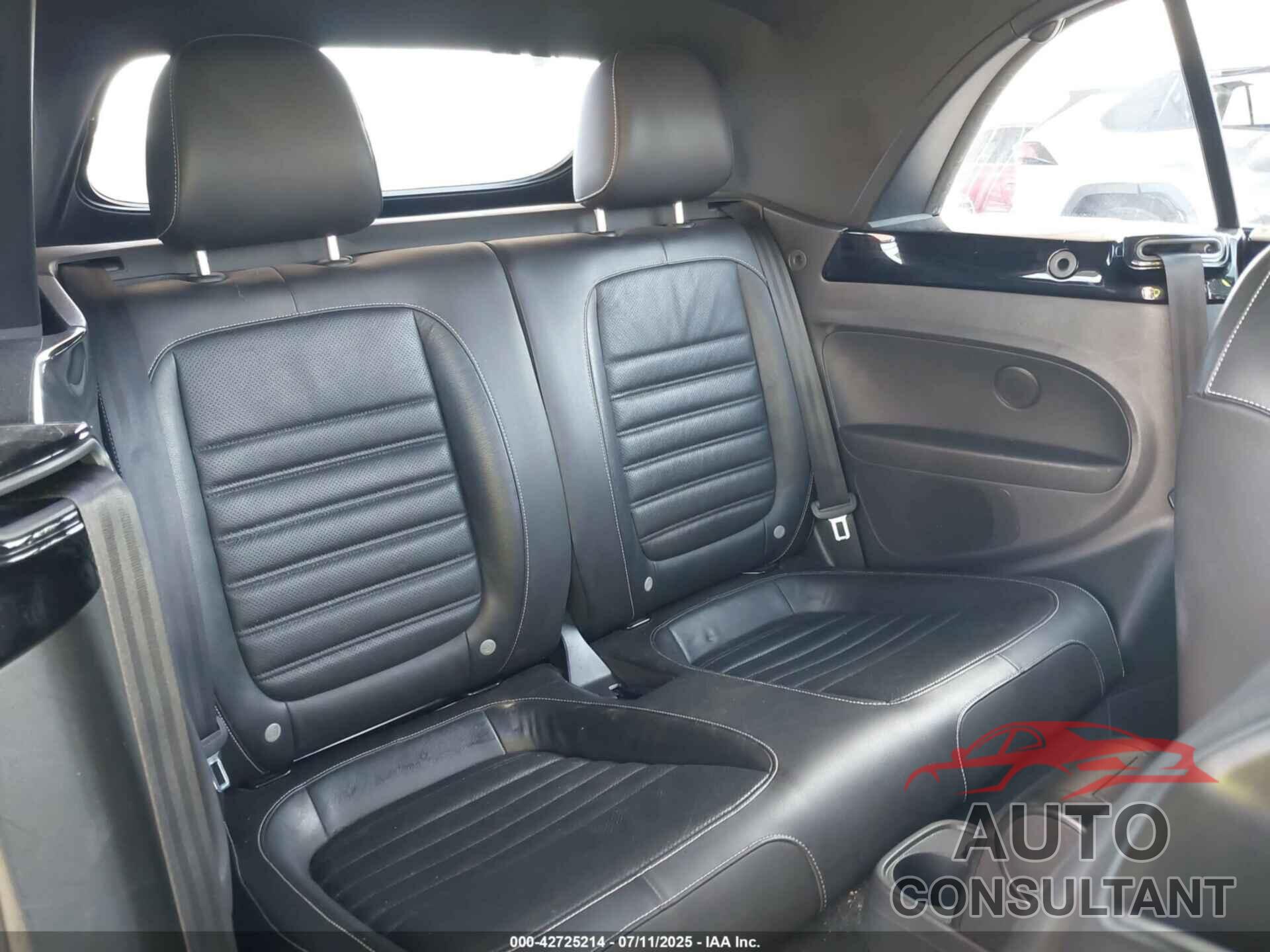 VOLKSWAGEN BEETLE 2014 - 3VW517AT7EM816287