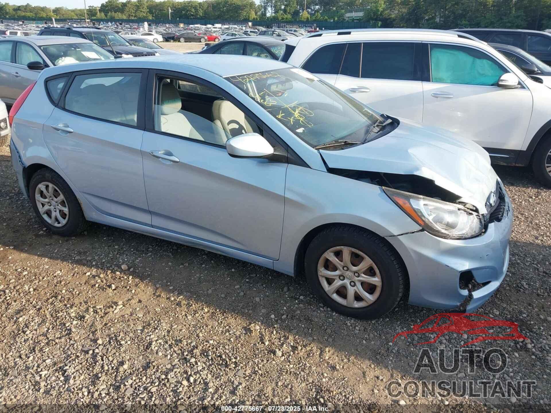 HYUNDAI ACCENT 2013 - KMHCT5AE3DU082098