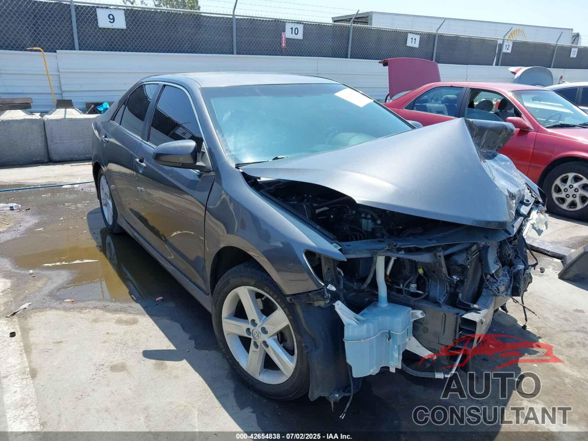 TOYOTA CAMRY 2013 - 4T1BF1FKXDU267551