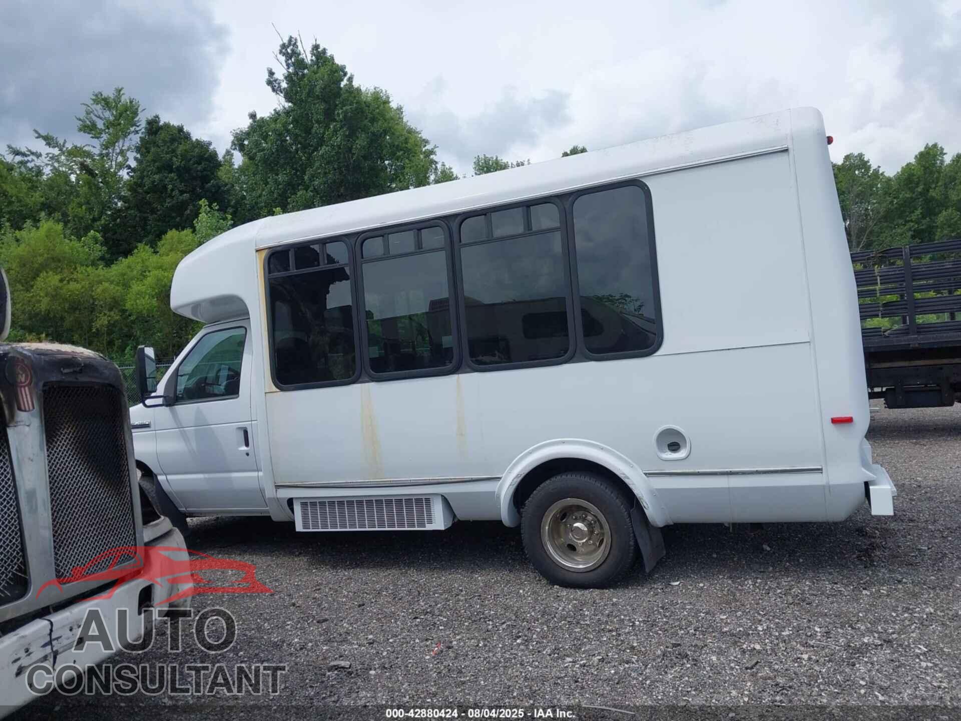 FORD E-450 CUTAWAY 2011 - 1FDFE4FS8BDA63205