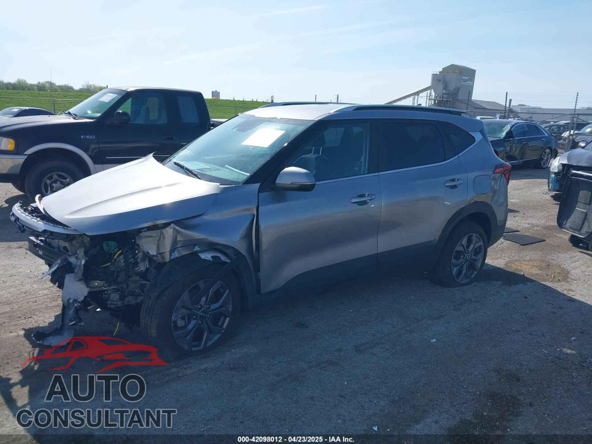 KIA SELTOS 2024 - KNDEUCAA0R7625439