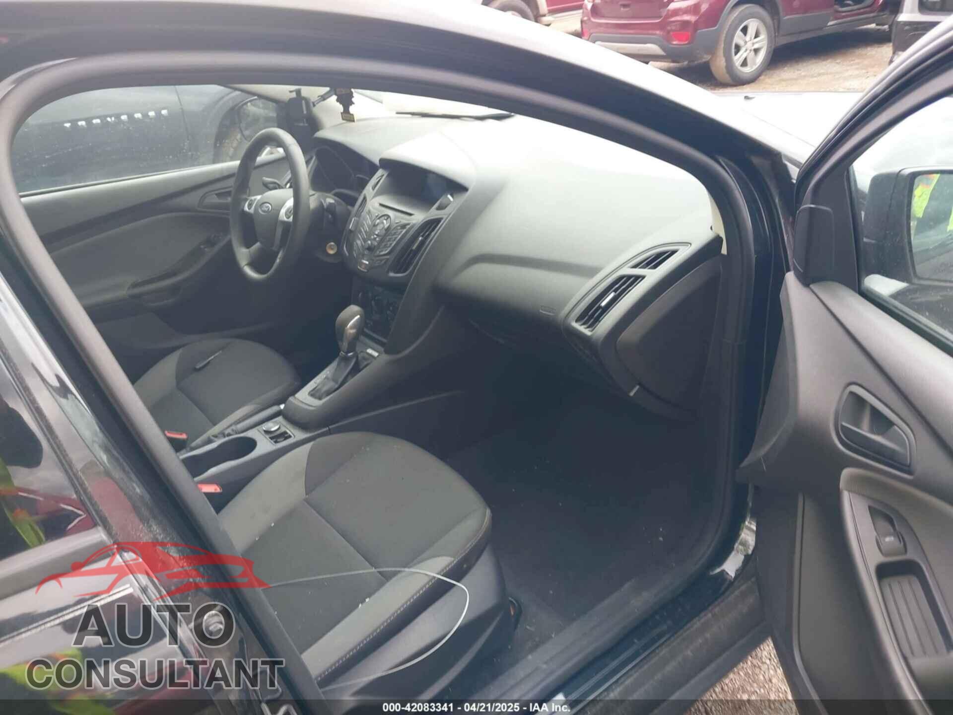 FORD FOCUS 2014 - 1FADP3E28EL216831