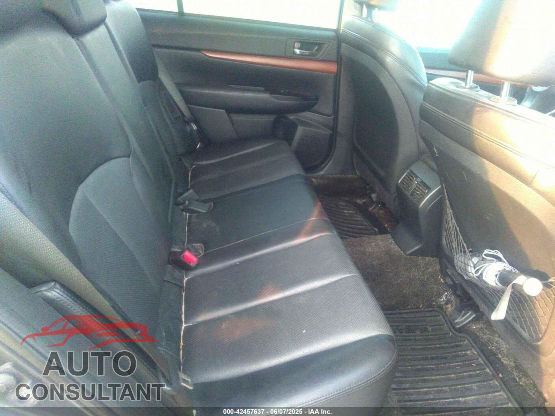 SUBARU OUTBACK 2014 - 4S4BRBLC5E3316897