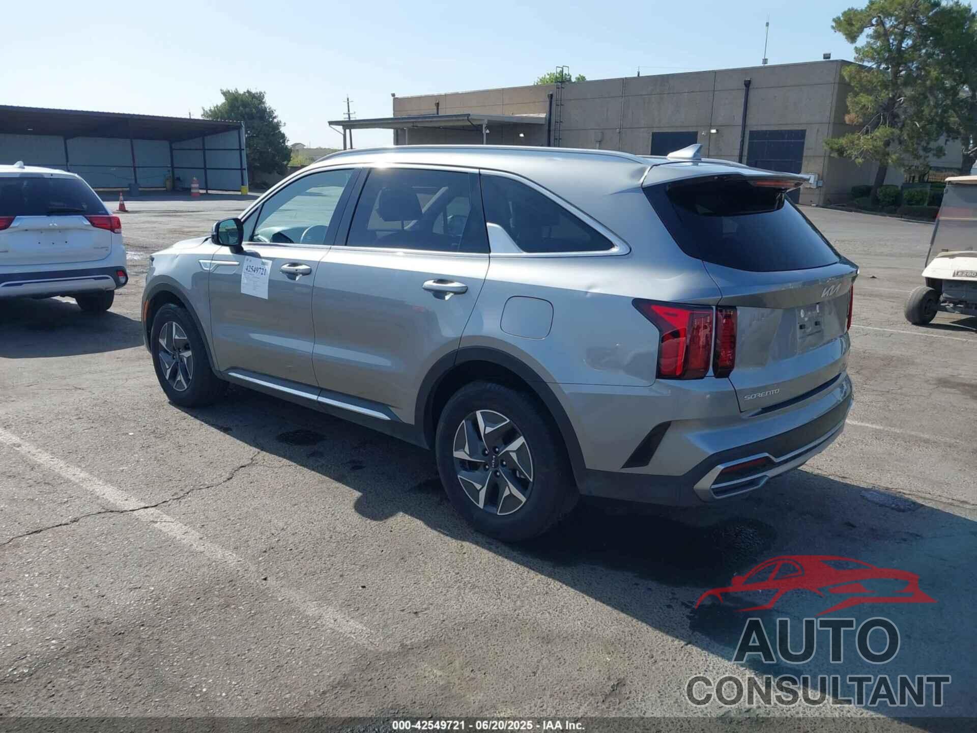 KIA SORENTO HYBRID 2023 - KNDRH4LG8P5136535