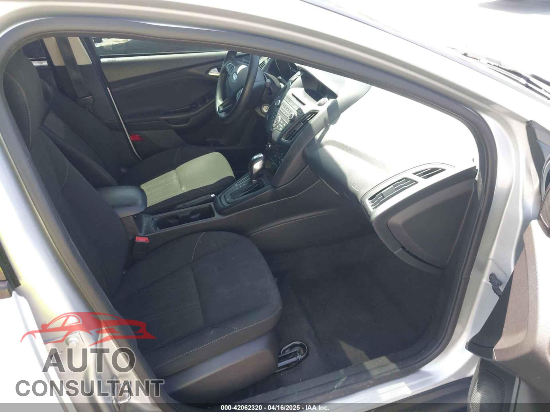 FORD FOCUS 2016 - 1FADP3F27GL322186