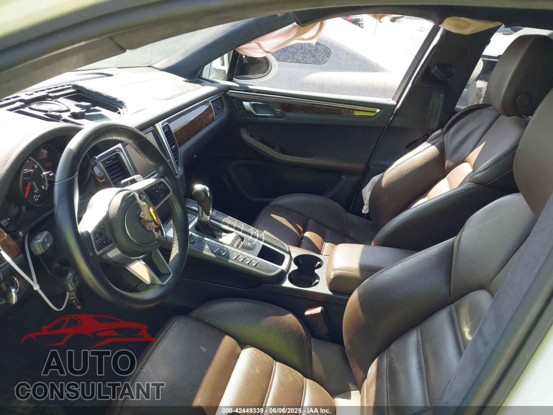 PORSCHE MACAN 2015 - WP1AF2A50FLB98528