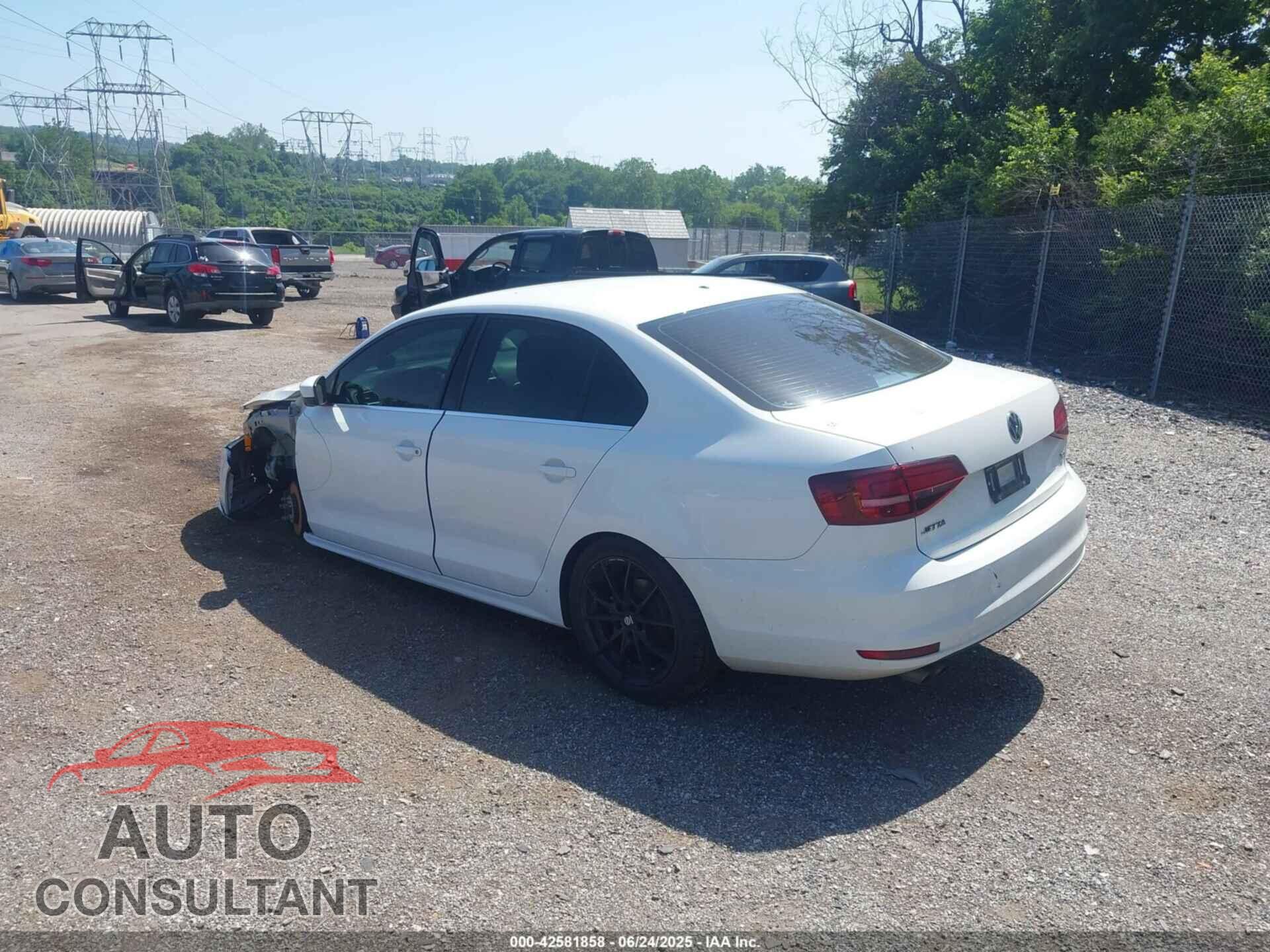 VOLKSWAGEN JETTA 2017 - 3VW2B7AJXHM241962