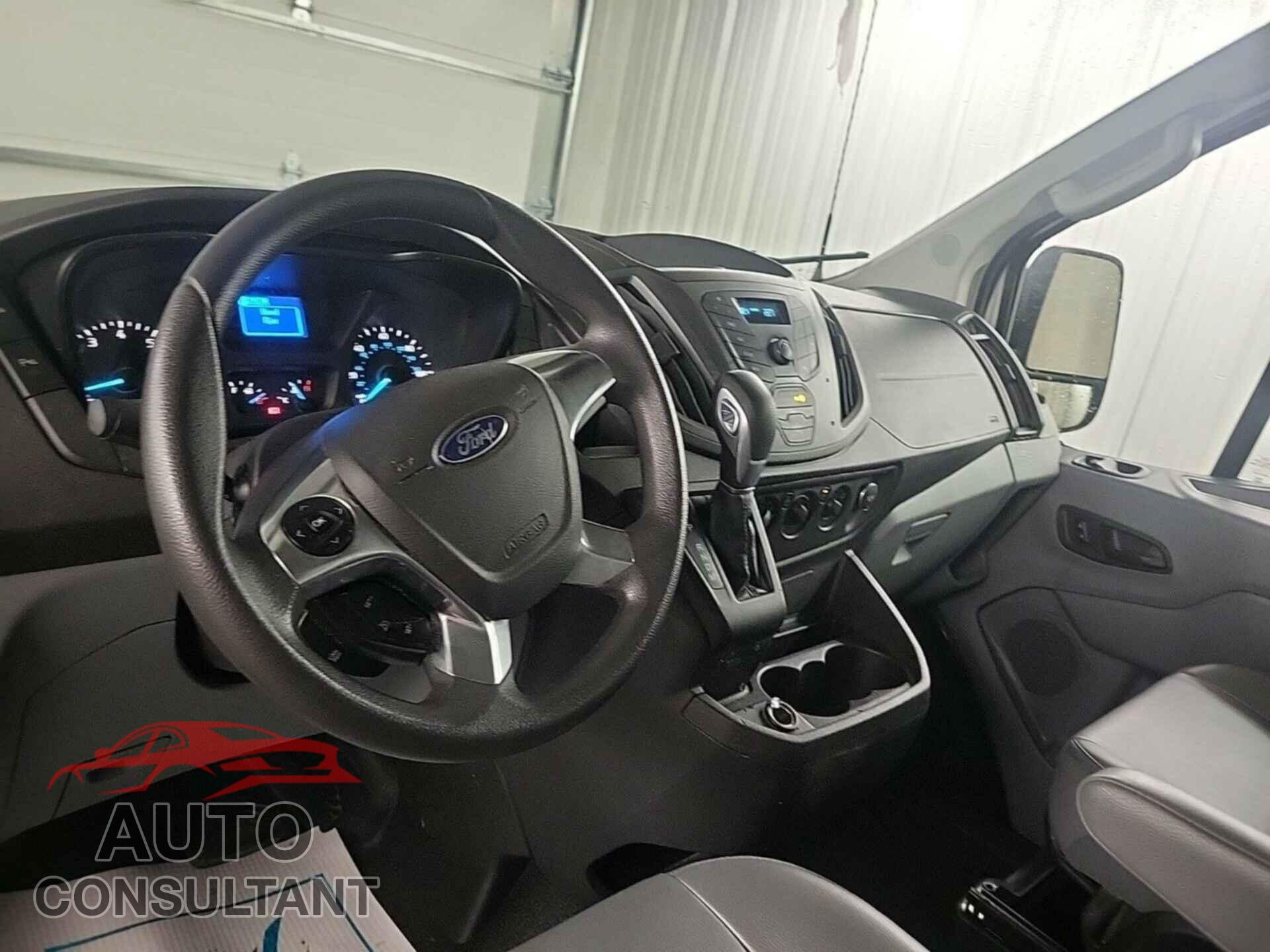 FORD TRANSIT 2017 - 1FTYE1YM4HKA82249
