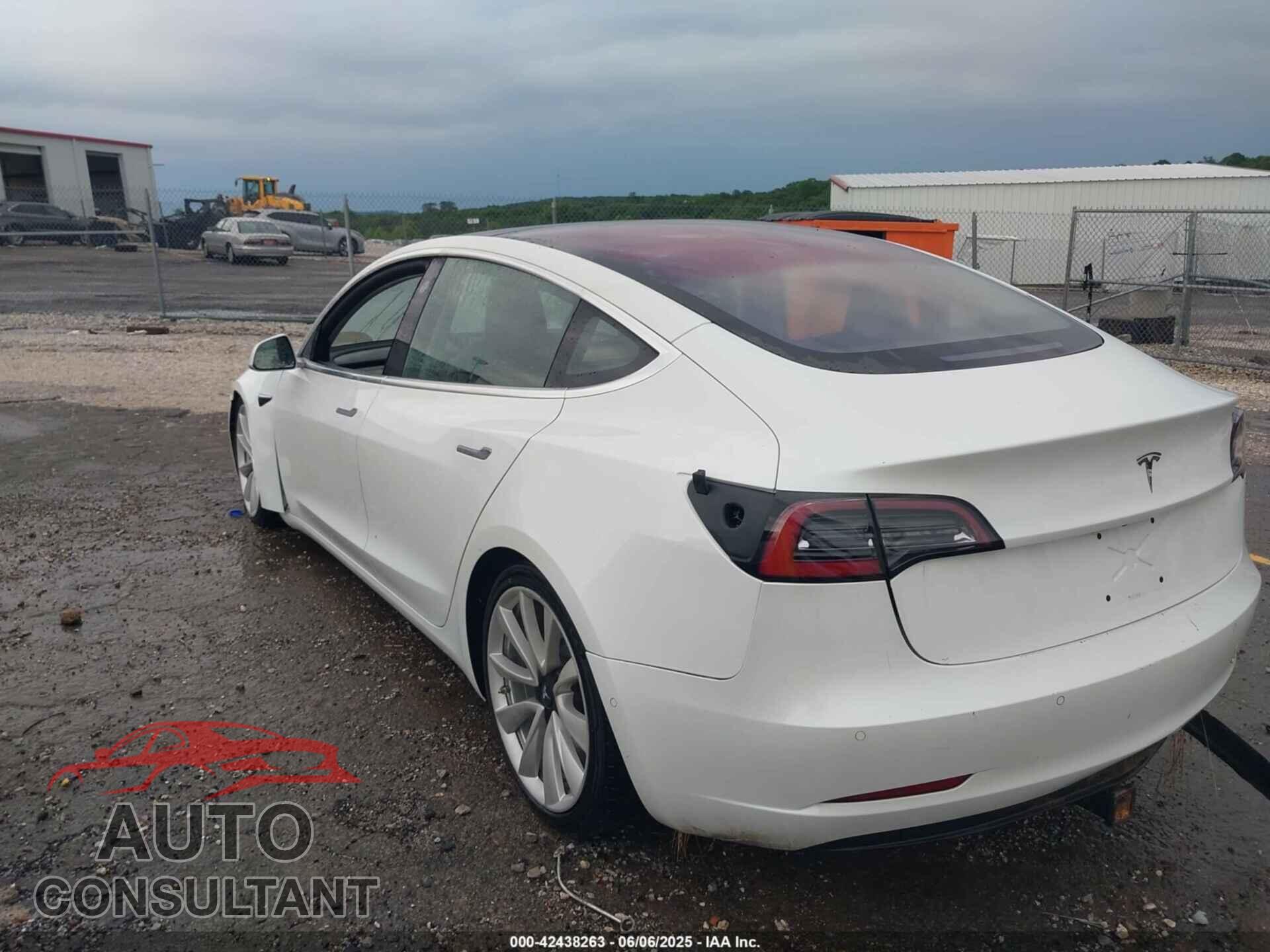 TESLA MODEL 3 2018 - 5YJ3E1EA2JF006519