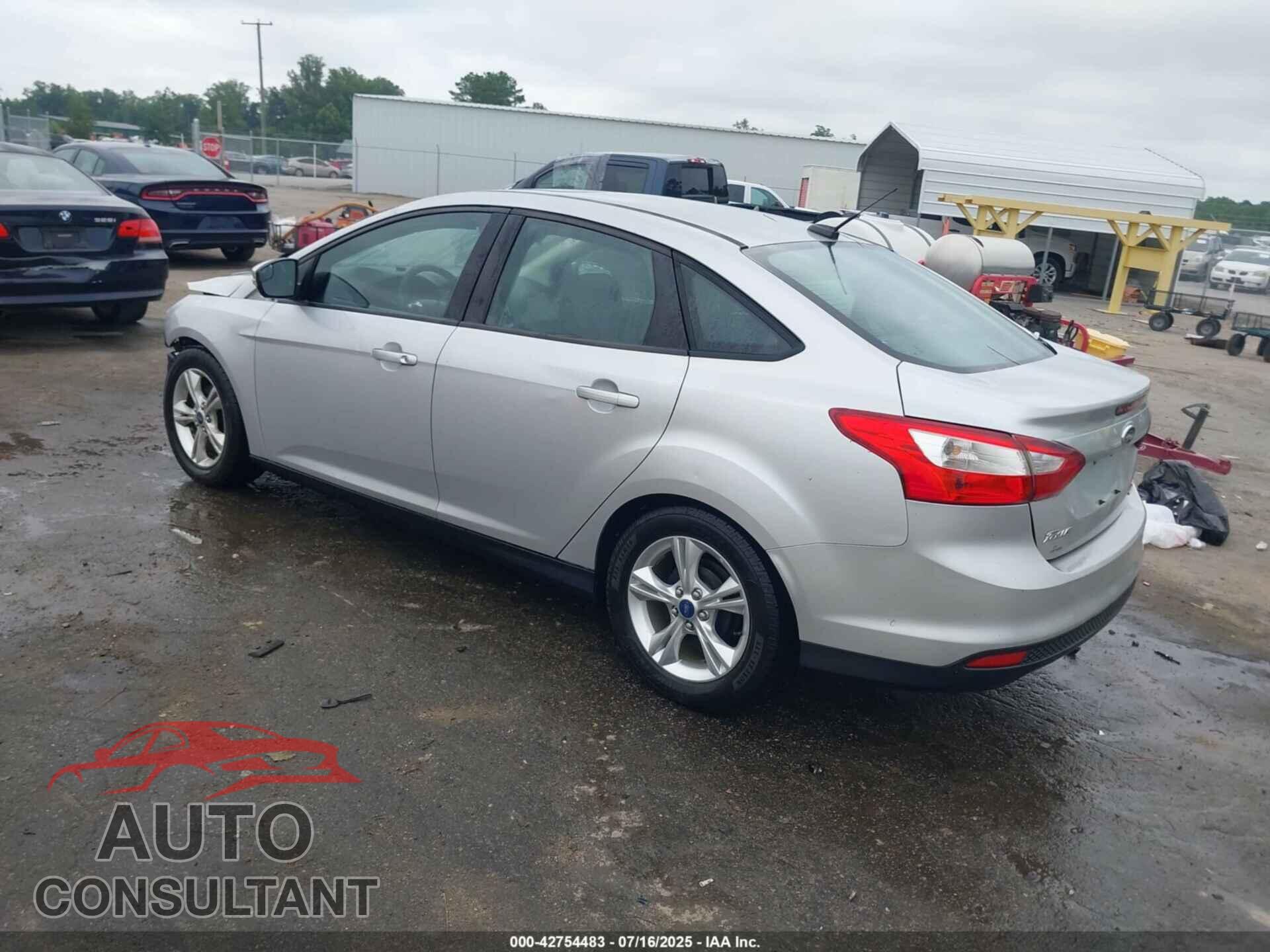 FORD FOCUS 2014 - 1FADP3F22EL322822