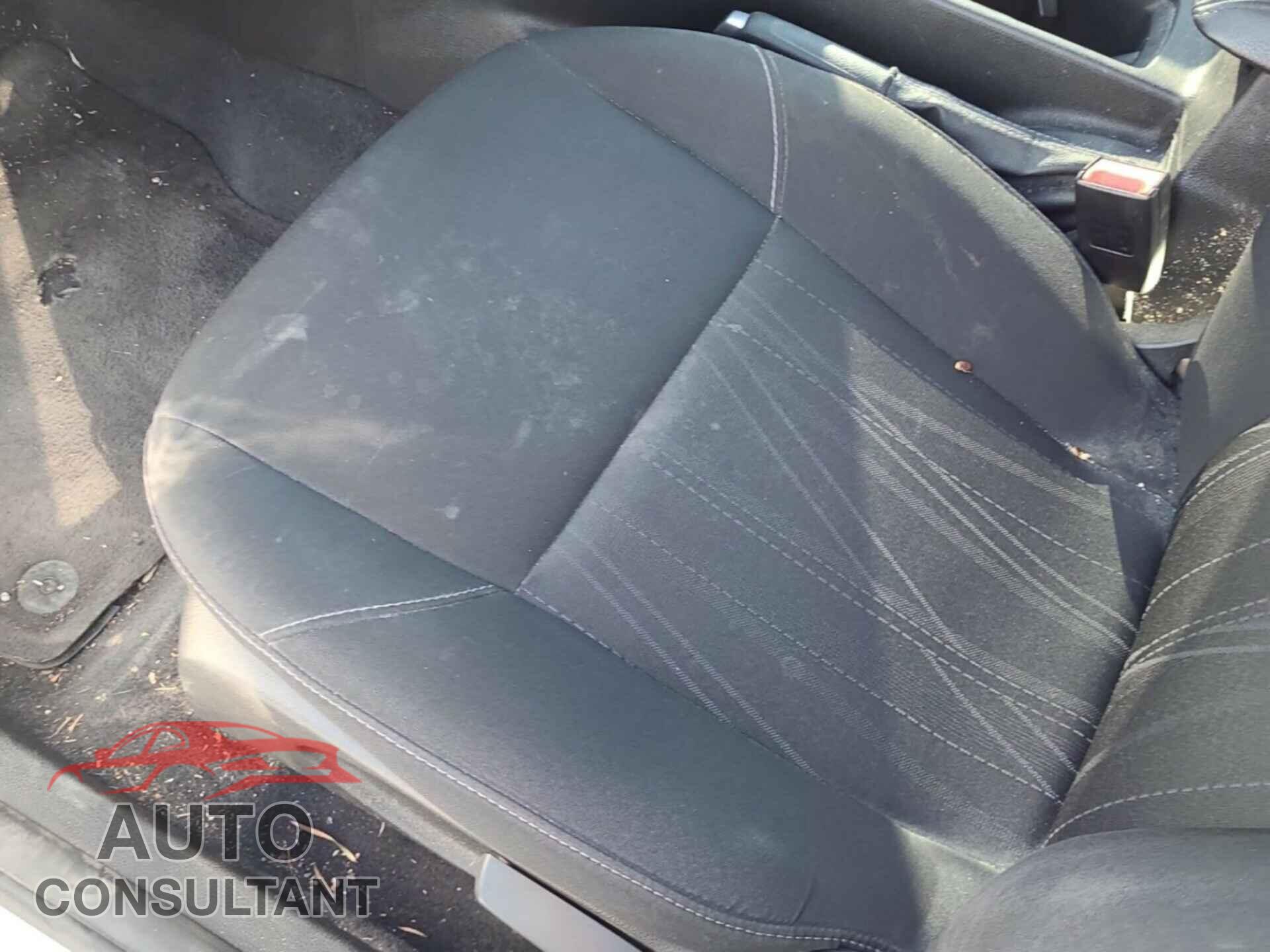 FORD FOCUS 2017 - 1FADP3F29HL206151