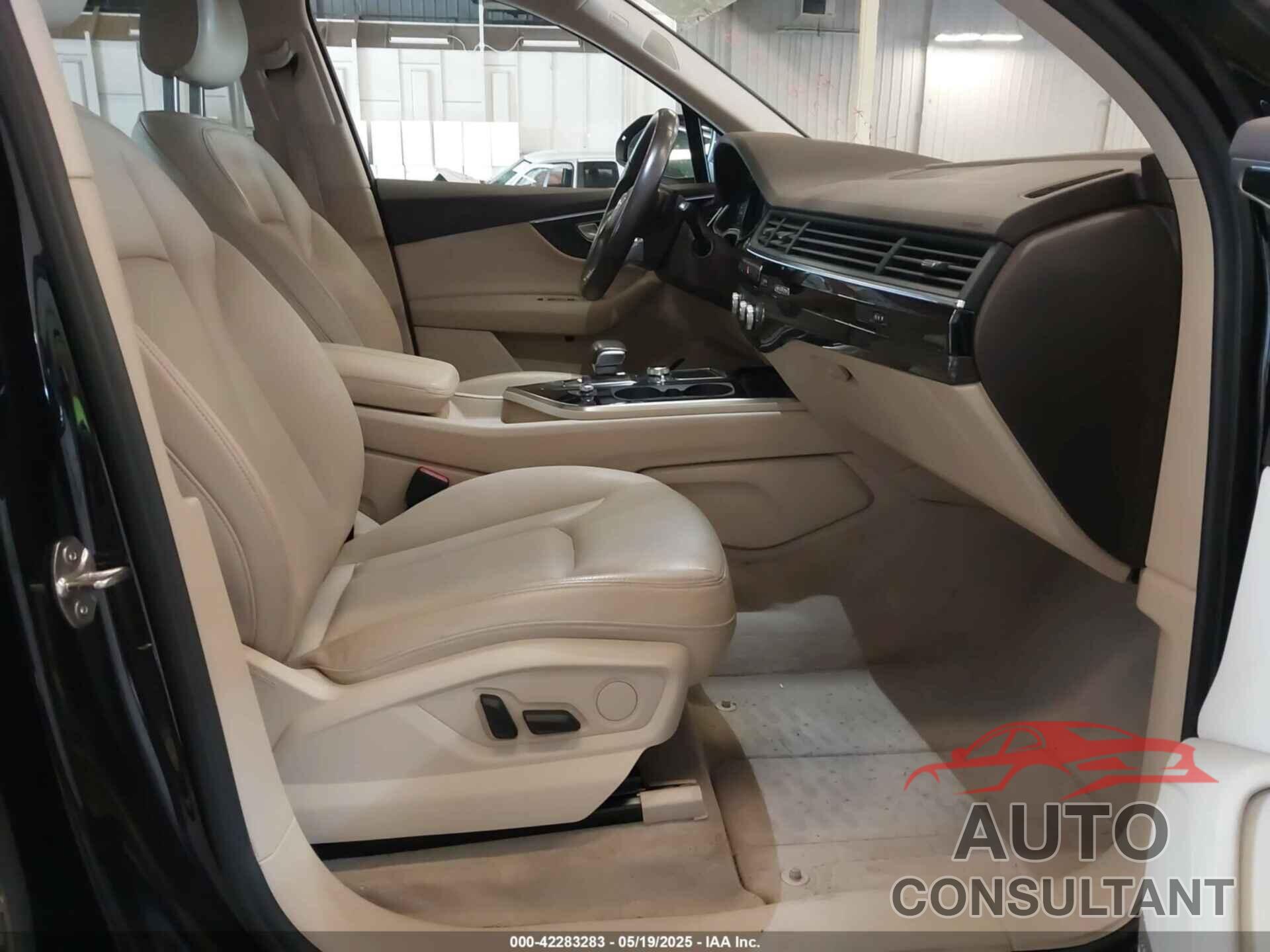 AUDI Q7 2019 - WA1LAAF73KD020866