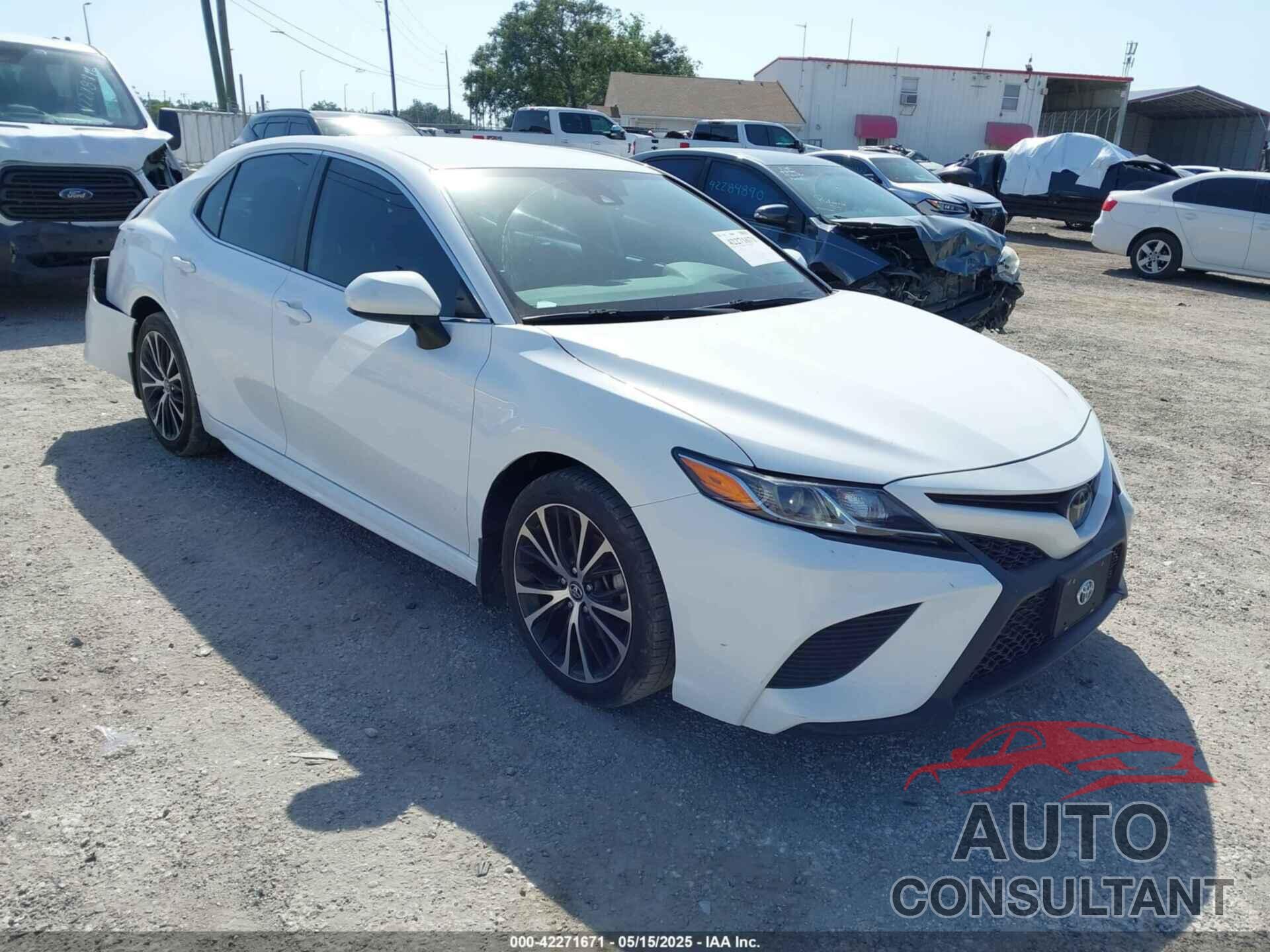 TOYOTA CAMRY 2020 - 4T1G11AKXLU935892