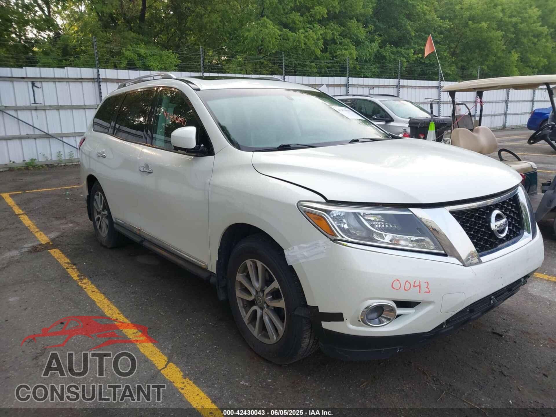 NISSAN PATHFINDER 2015 - 5N1AR2MM4FC700691