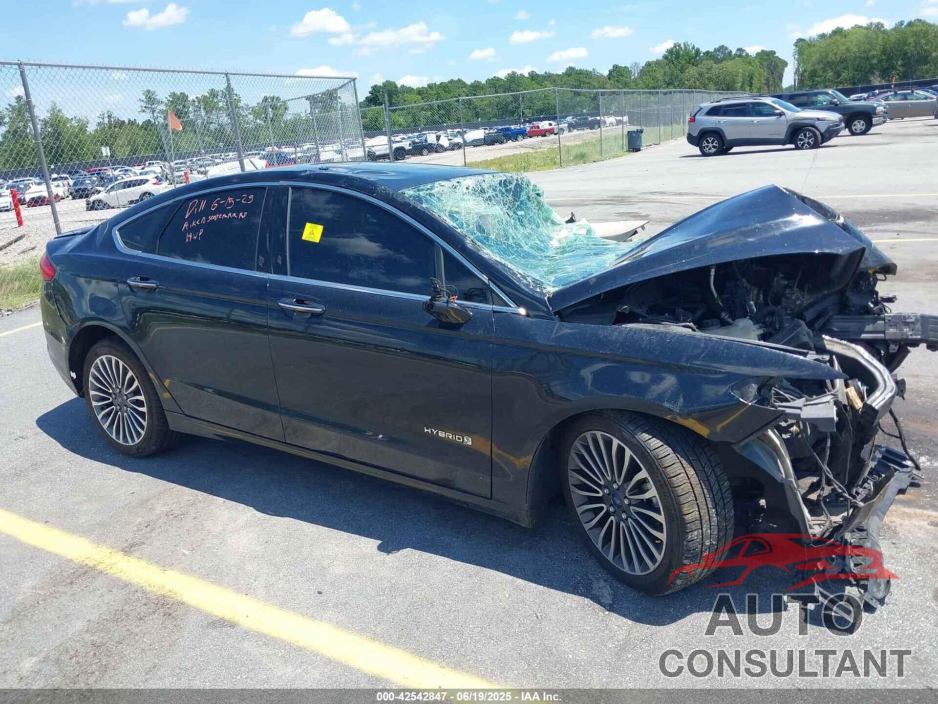 FORD FUSION HYBRID 2018 - 3FA6P0RU8JR101306