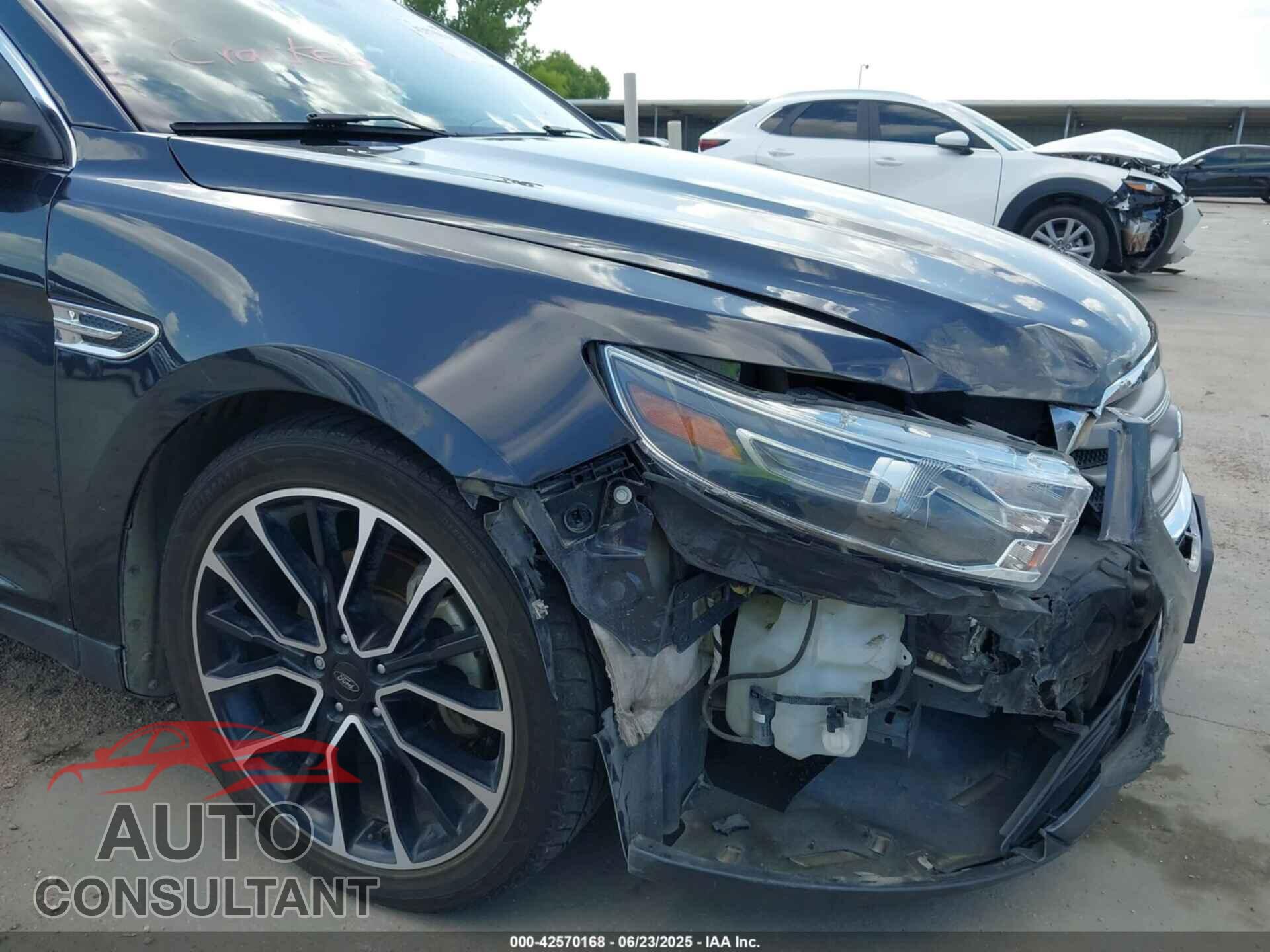 FORD TAURUS 2017 - 1FAHP2E92HG143011