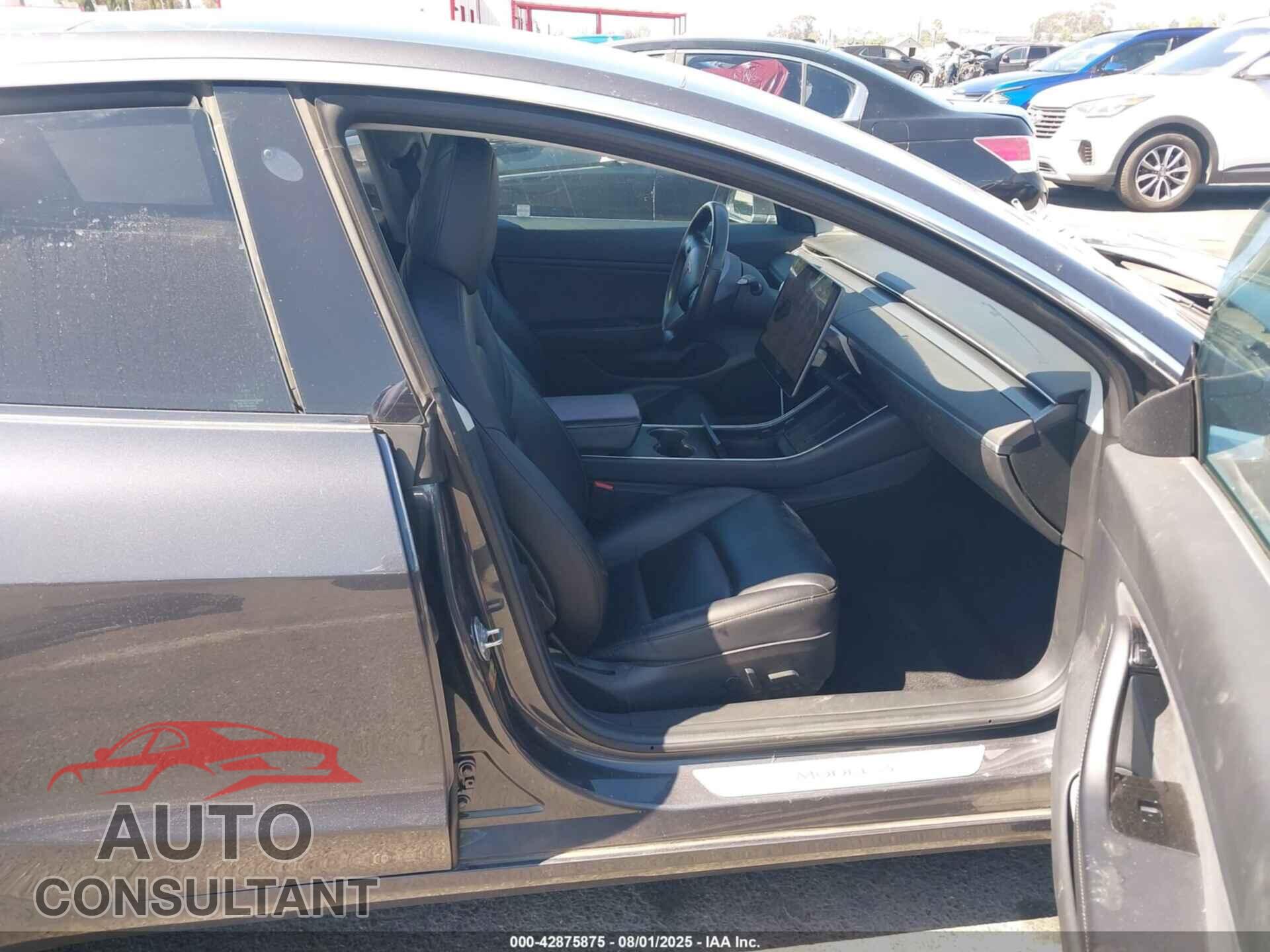 TESLA MODEL 3 2018 - 5YJ3E1EB2JF077177