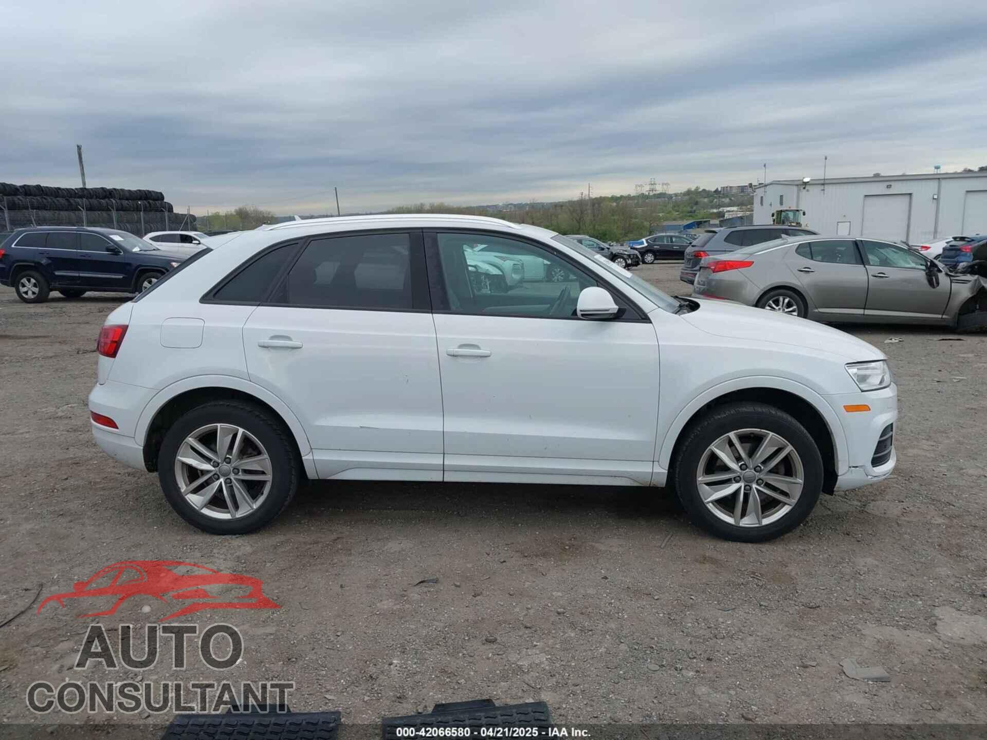 AUDI Q3 2017 - WA1ECCFS7HR007729